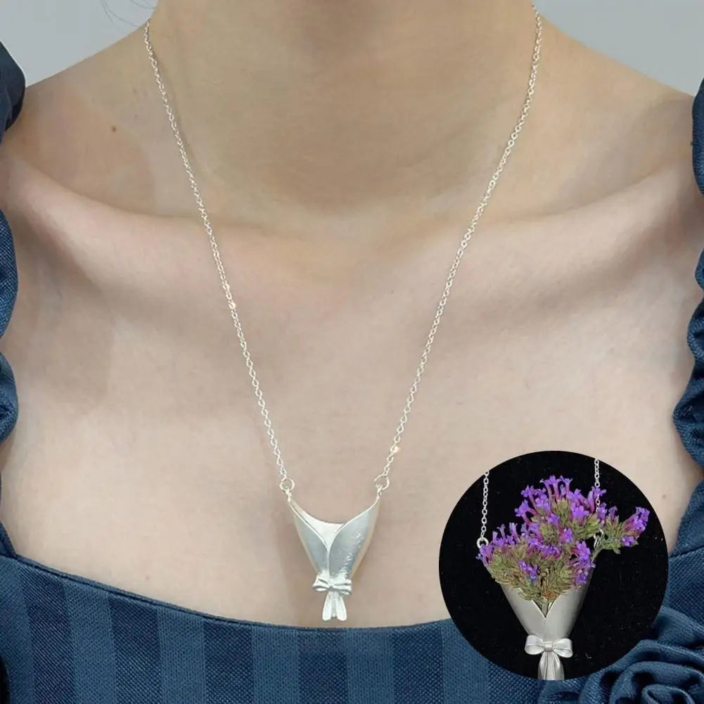 Elegant Bow Pendant Necklace 🎀✨
