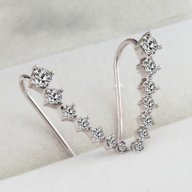 ✨ Elegant Crystal Ear Climber Earrings ✨