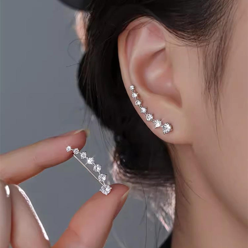 ✨ Elegant Crystal Ear Climber Earrings ✨