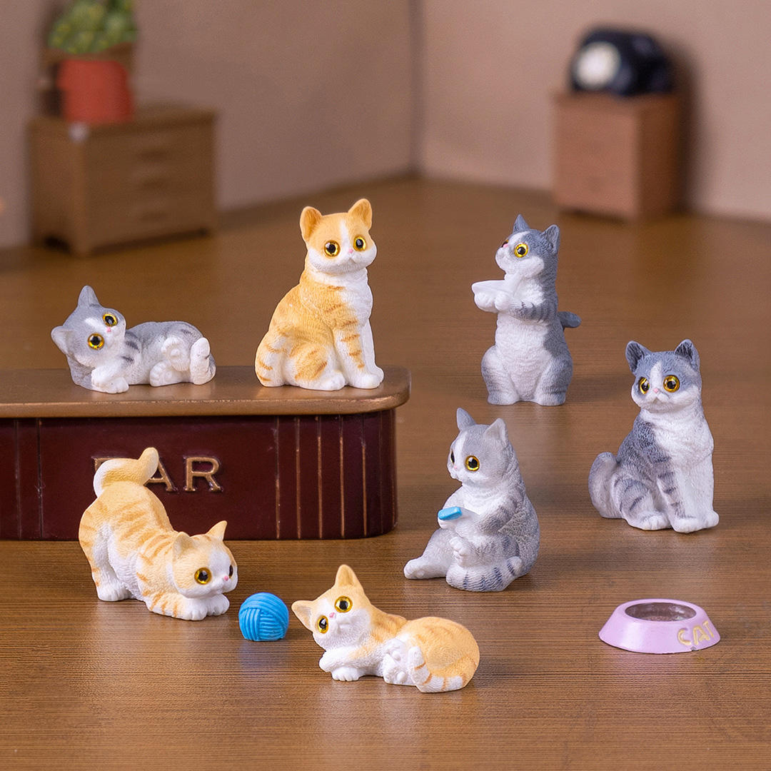 Cute Mini Cat Figurines Set – Adorable Cat Miniatures for Desk & Home Decoration