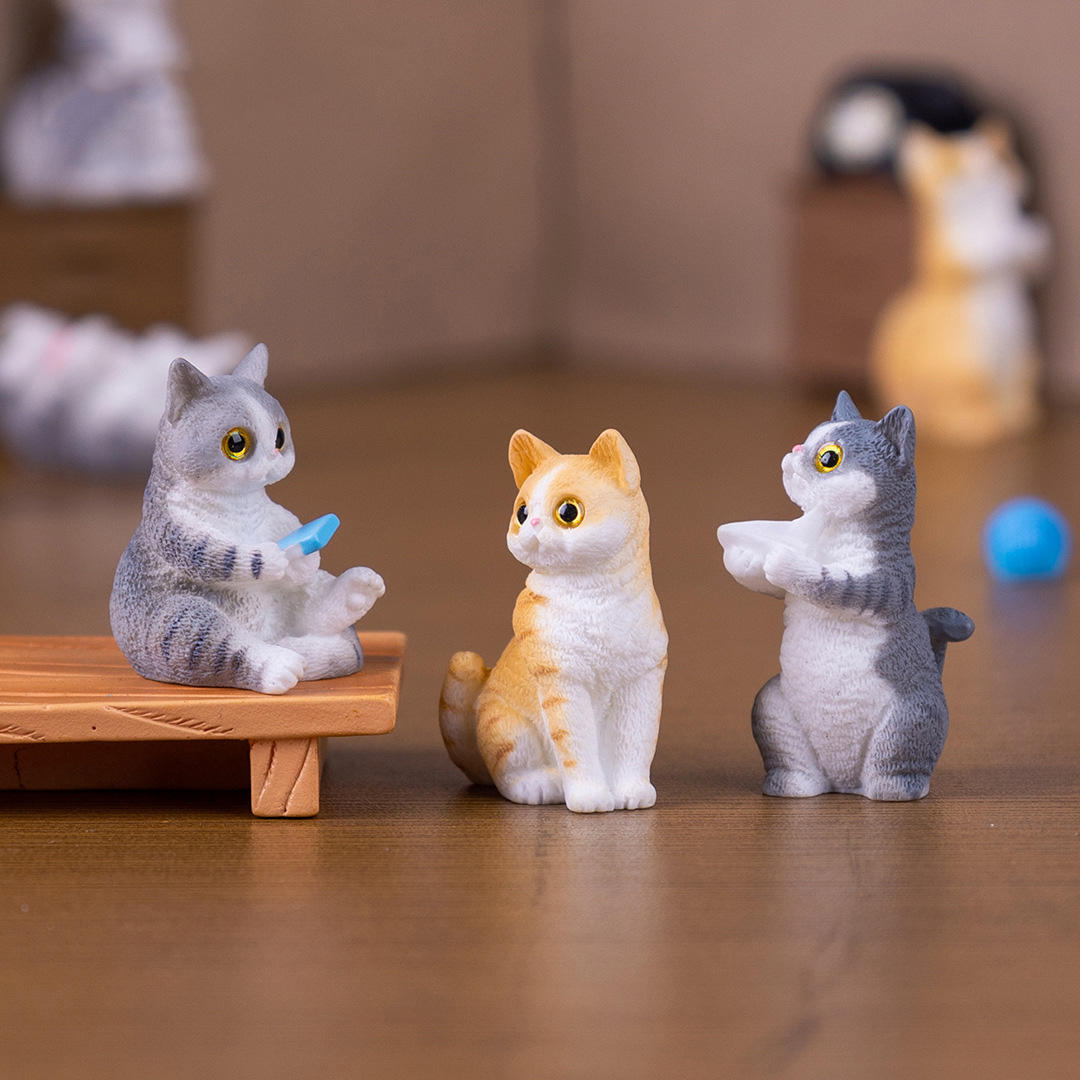 Cute Mini Cat Figurines Set – Adorable Cat Miniatures for Desk & Home Decoration